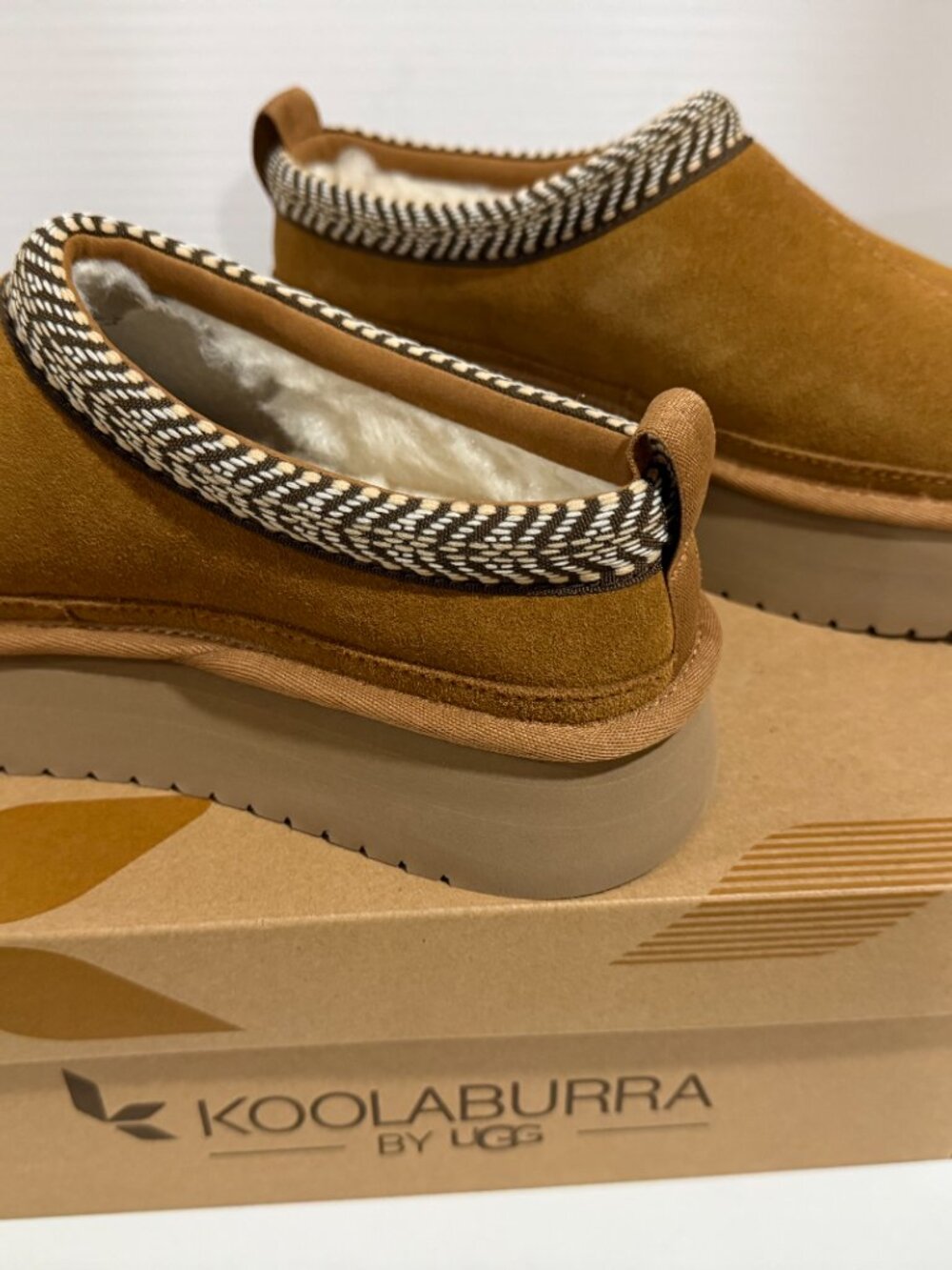Koolaburra by UGG Burree Platform indoor-outdoor Slippers Women’s 8 NEW in box